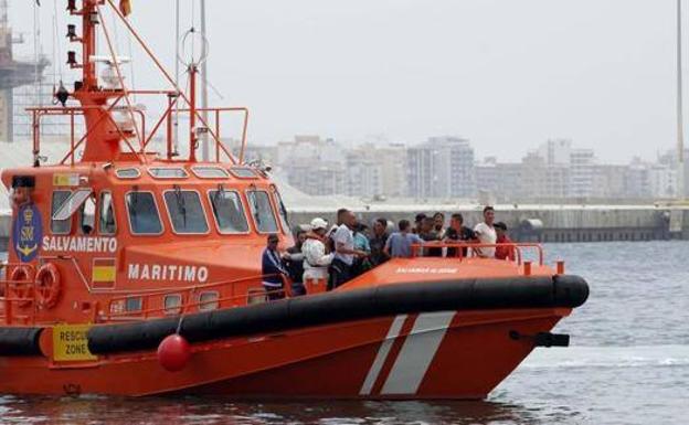 Imagen de archivo de un rescate realziado por Salvamento Marítimo./