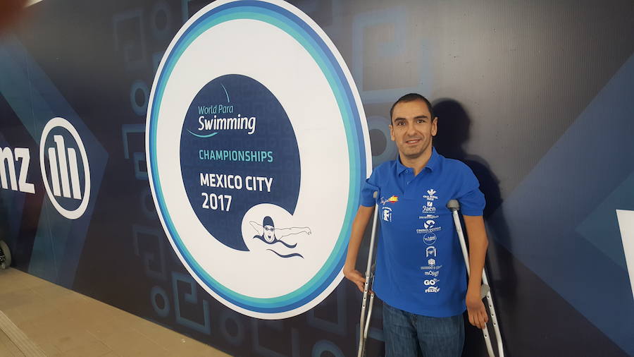 El nadador en las piscinas donde se han disputado los campeonatos del mundo. /IDEAL