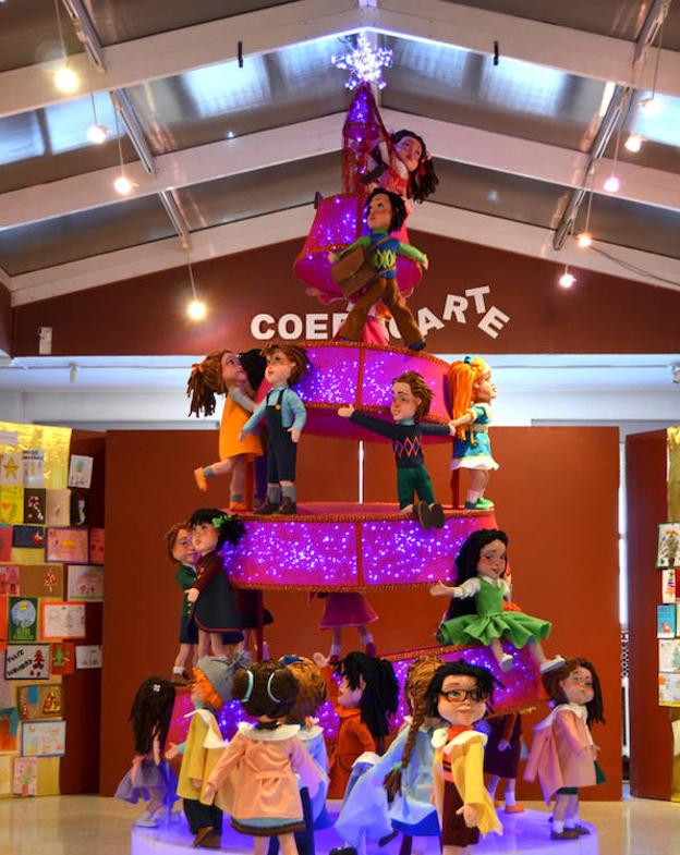 La Escuela de Arte de Huéscar inaugura su exposición de Christmas