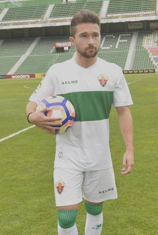 Iriondo defendió al Elche el curso pasado, destacando en la recta final sin poder impedir el descenso.