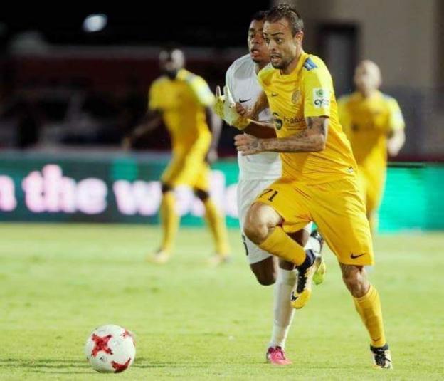 El mallorquín Dani Benítez, a la carrera en un partido del AEL Limassol./D. B.