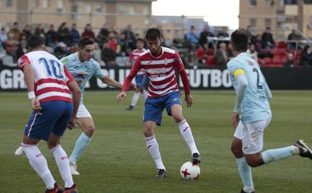 Partido del Granada B ante el El Ejido./Alfredo Aguilar