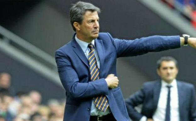 José González sustituye a Míchel en el banquillo del Málaga