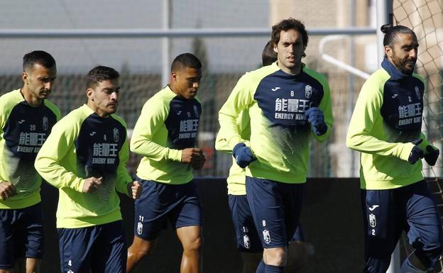 Sergio Peña y Rey Manaj ya entrenan con el grupo