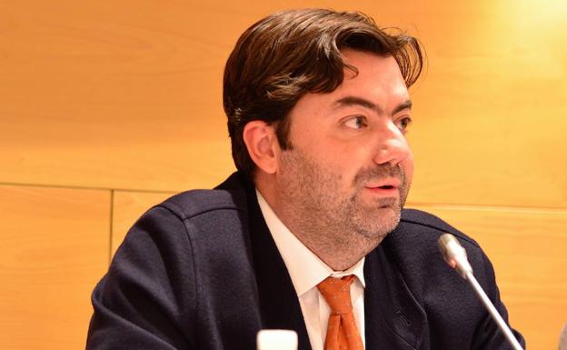 Joaquín López-Sidro, en el pleno ordinario de noviembre./DIEGO LUZ