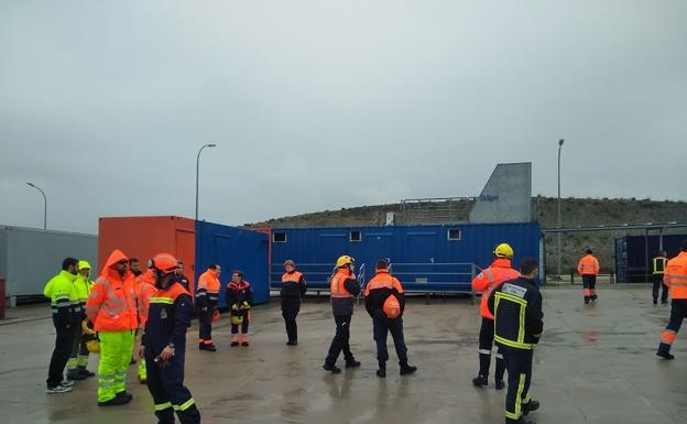 Voluntarios de Protección Civil durante las jornadas formativas./IDEAL