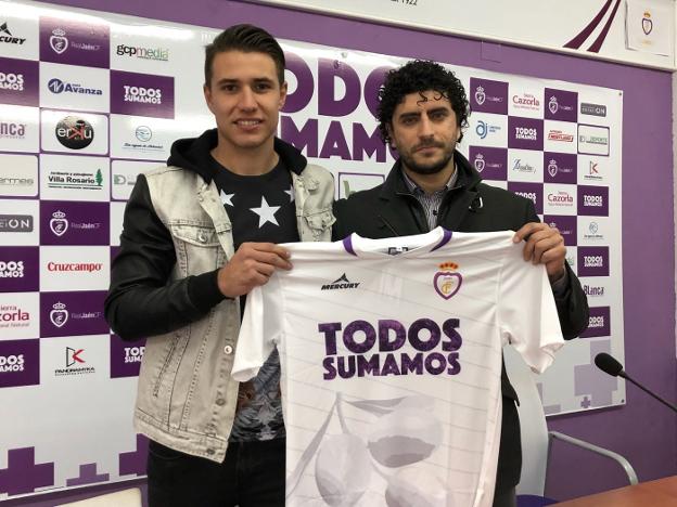 Marcos Drommel y Rubén Andrés, ayer en la sala de prensa del Nuevo La Victoria. /REAL JAÉN