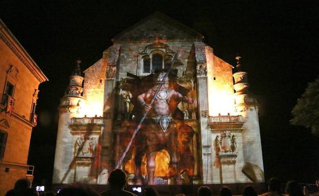 Un momento del 'videomapping' en 3D.