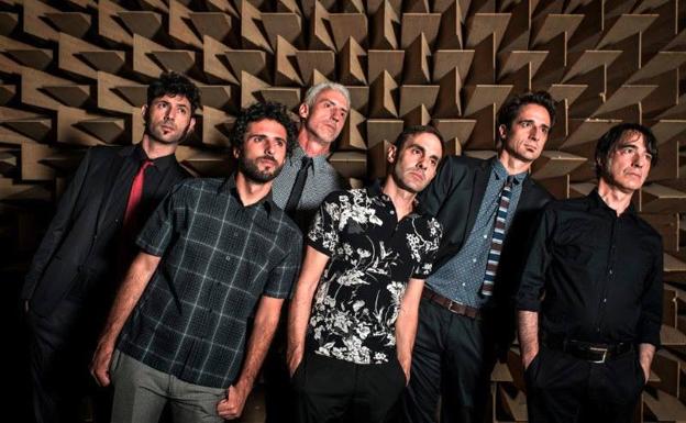 Imagen promocional del grupo Forastero.