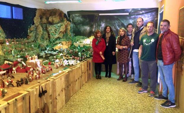 Visita al belén del colegio Virgen de Guadalupe.