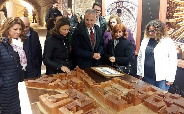 El consejero de Cultura visitó el Centro de Interpretación Andrés de Vandelvira./