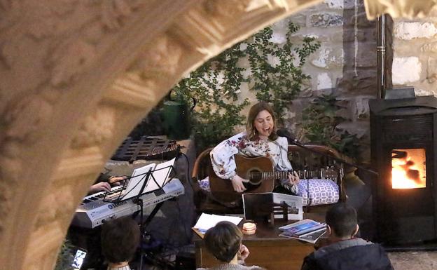 Miryam Monforte durante su actuación./ROMÁN