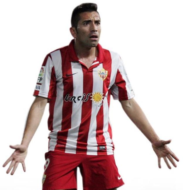 Objeto de deseo. El nombre de Charles suena con fuerza, pero también lo hace para otros clubes y es difícil su llegada.