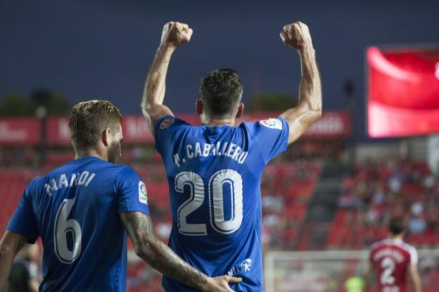 Caballero celebra el gol del triunfo en Tarragona, una de las 19 victorias a domicilio de entre los 87 disputados en el campeonato./AGENCIA LOF