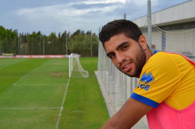 Jona Mejía, cedido por el Córdoba y que antes militó tres temporadas con el Cádiz, una de las incorporaciones amarillas en invierno./IDEAL