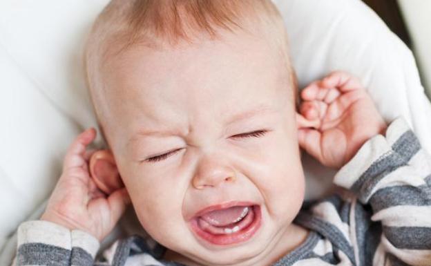 Un niño llorando./