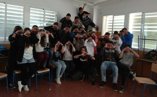 Jóvenes de Las Gabias aprenden con una 'youtuber' a prevenir la violencia machista en las redes