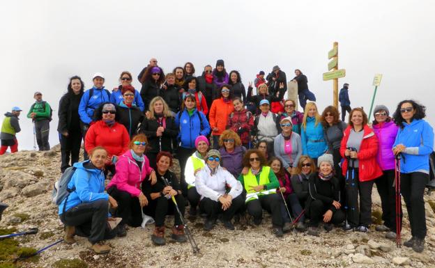 Éxito del I Encuentro de Mujeres Montañeras del club la Pandera