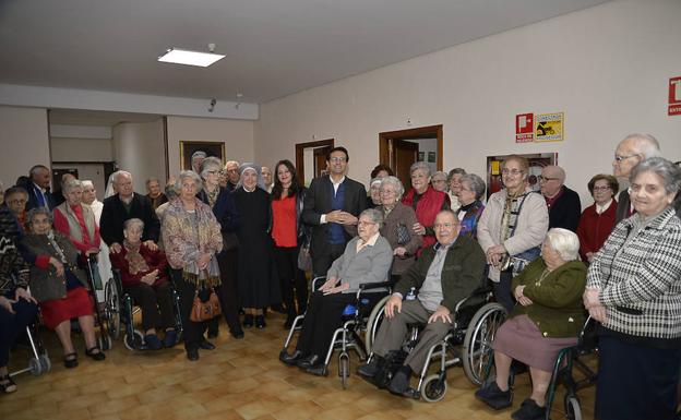 Granada pone en marcha 'Navidad en Compañía' con diez residencias de mayores