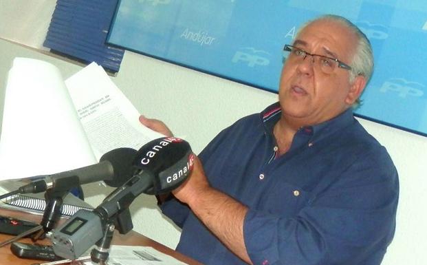 La ‘guerra interna’ del PP deja a Estrella sin la dedicación parcial como diputado