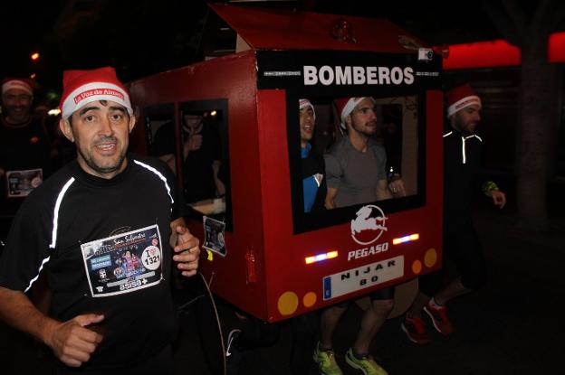 San Silvestre bailó a ritmo de los 80