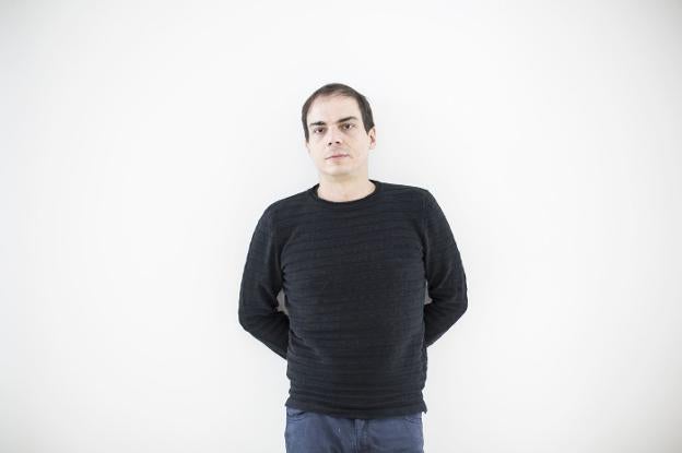 El dramaturgo y poeta Alberto Conejero, en una de sus últimas visitas a Granada./ALFREDO AGUILAR