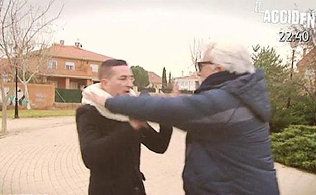 Andrés Caparrós agrede a Sergi Ferré, reportero de 'Sálvame'