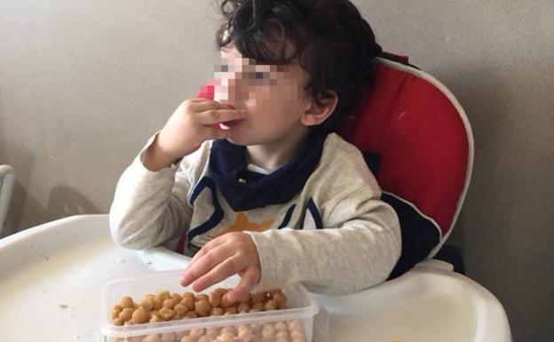 «Mi hijo no sabe lo que es una galleta. Él es feliz desayunando garbanzos»: el tuit de una madre que agita las redes