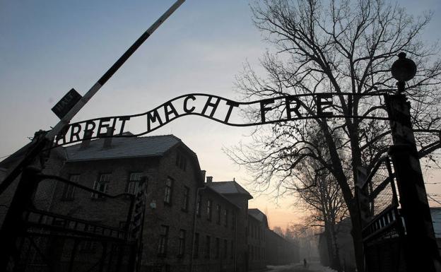 Tres ultraderechistas detenidos tras la emisión de un reportaje sobre nazismo
