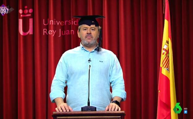 «Renuncio solemnemente a mi título de Miss España», el #YoRenuncio de Miki Nadal que triunfa en Twitter