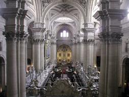 Nave central de la Catedral de Jaén. LUCAS CONTRERAS | IDEAL/