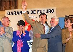 Díaz Berbel, junto a Álvarez Cascos, en un acto hace once años. /G. M./