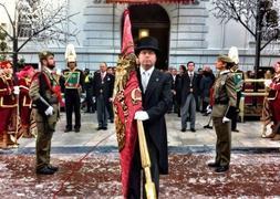Ledesma, con el pendón de la ciudad :: RAMÓN L. PÉREZ/