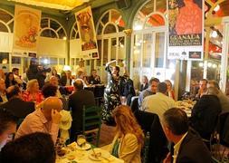 Ambiente de la noche flamenca en Las Titas. :: A. AGUILAR/