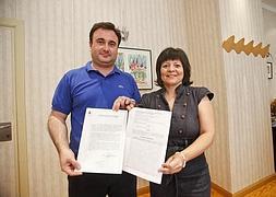 Gonzalo Fernández y Mari Carmen Rodríguez, satisfechos con el archivo de las diligencias. :: J. MARTÍN/