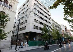 El edificio de la Gran Vía está ya casi listo para ser ocupado por la UGR. :: ALFREDO AGUILAR/