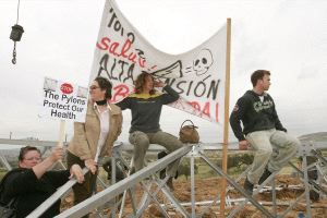 ACTIVISTAS. De Levante Sin Cables Aéreos en una protesta. /IDEAL/