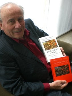 Bartolomé Bennassar, con sus libros. / B. G.-C./