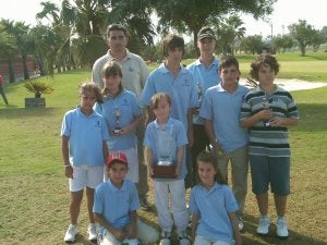 Remontaron. Los jugadores de la escuela infantil de Almerimar, ganadores del interclubes. ::
IDEAL/