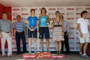 Podio de la categoría femenina. :: J. M. BALDOMERO/