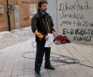 Rafael Alba, el ciudadano que grabó la agresión, la subió a Internet y puso la denuncia. :: J. R. OLMOS/