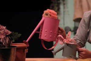 Imagen del espectáculo 'La elefanta gris', de Desguace. :: IDEAL/