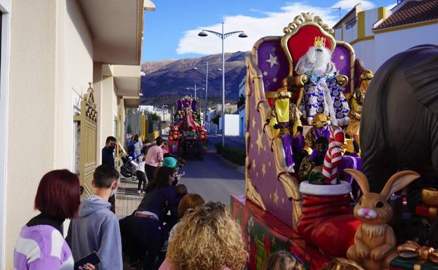 Cabalgata de los Reyes Magos en Berja. /r. i.