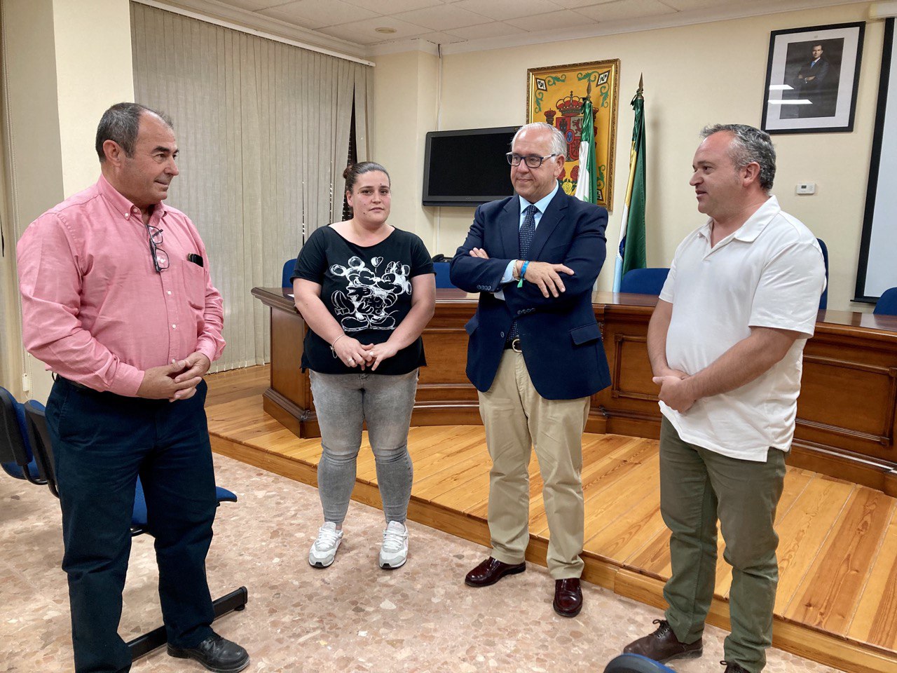 El delegado de Gobierno en funciones destaca en Cazalilla el apoyo de la Junta a las familias con necesidades de vivienda en Jaén