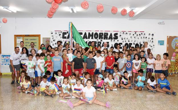 Foto final de la Escuela Municipal de Verano del Ayuntamiento de Baza 