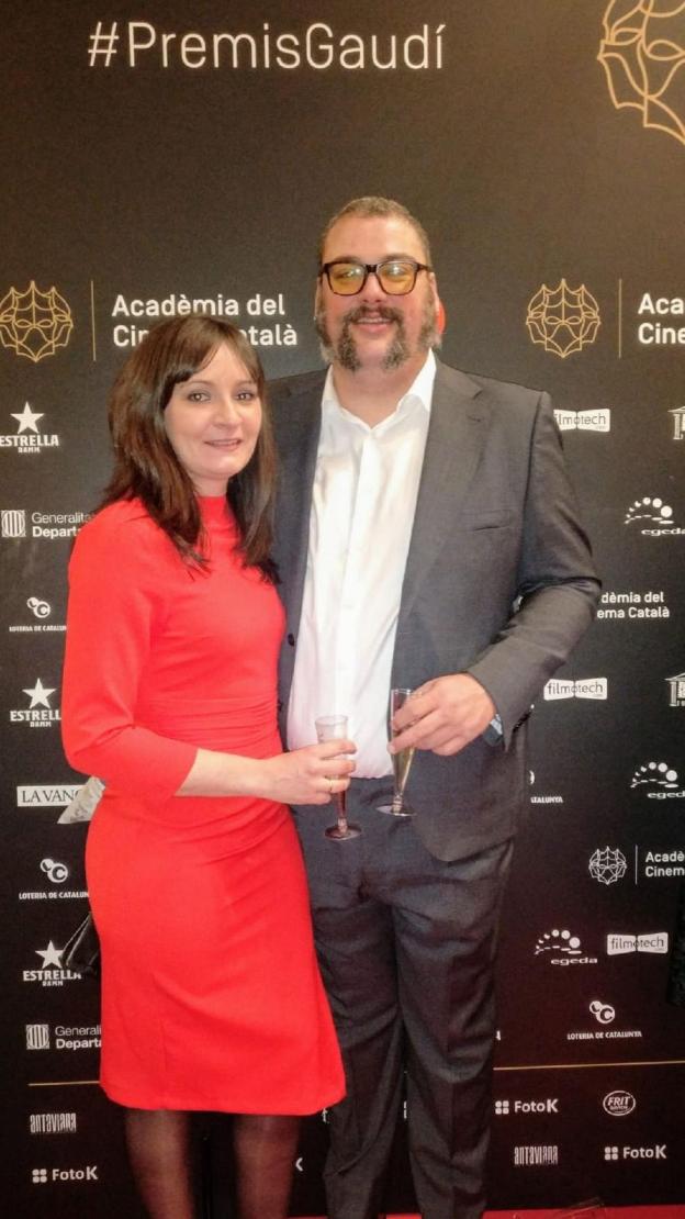 Lolo López con una compañera en la gala de los Gaudí. /IDEAL