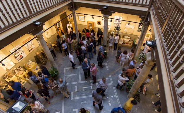 La Escuela de Arte muestra en una exposición los trabajos ...