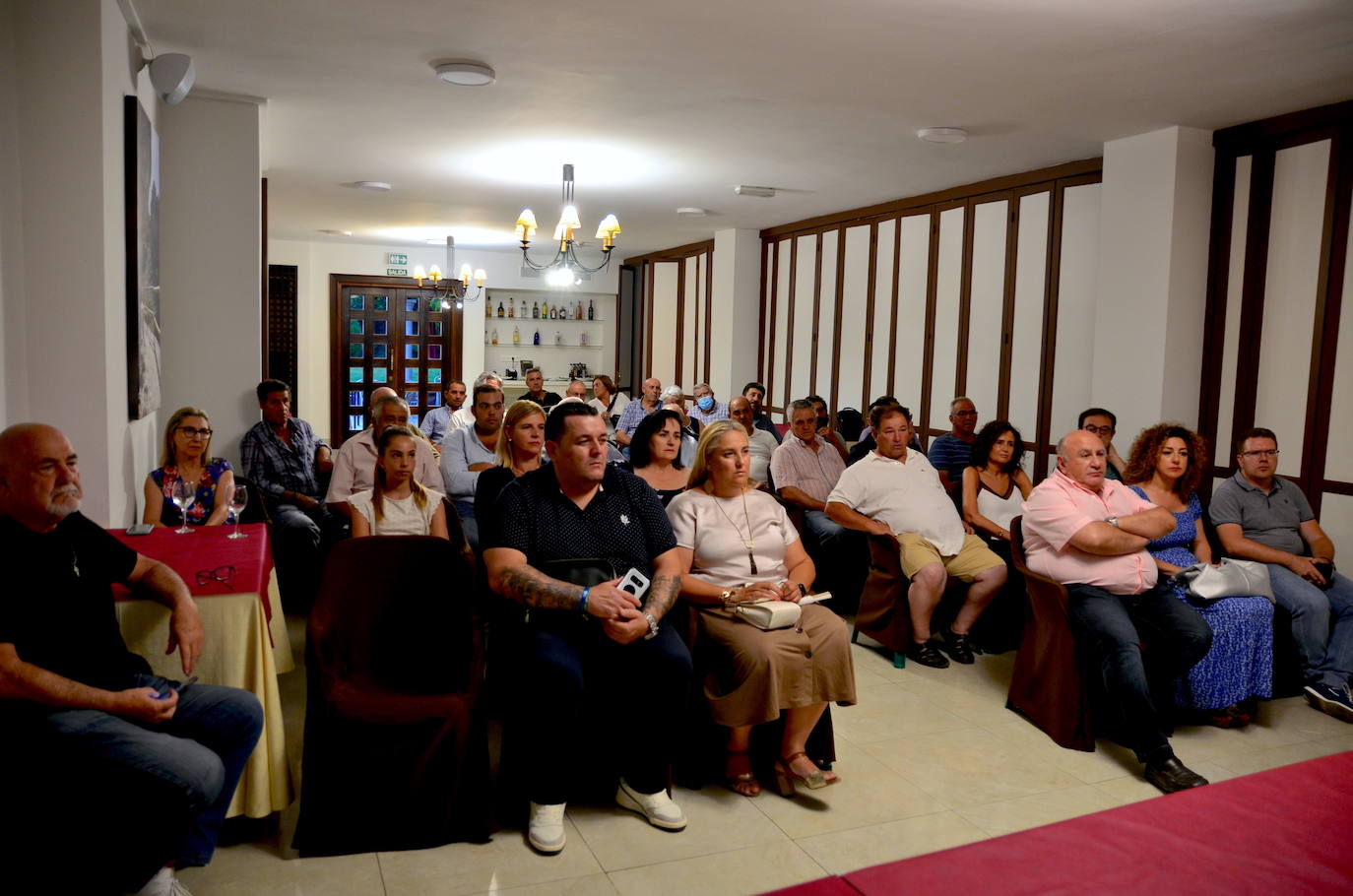 Encuentro celebrado este verano con agricultores y concejales de Monachil, Huétor Vega, La Zubia y Cájar.