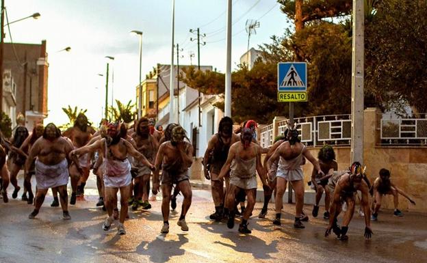 El Carnaval De Overa Muestra Su Valia Para Ser Fiesta De Interes Turistico Levante Ideal