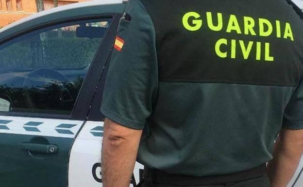 La Guardia Civil detiene a tres personas por la violación grupal de Terreros